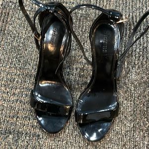Forever 21 Black stiletto 4 inch size 7 high heels